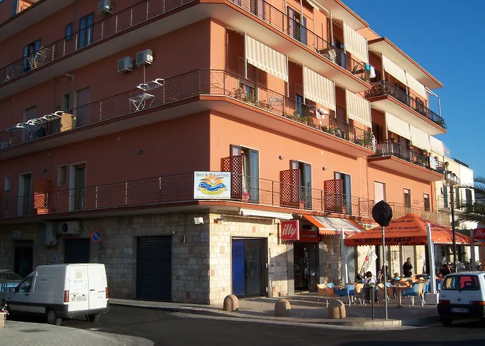 לינה וארוחת בוקר Il Gabbiano פורטו צ'זראו